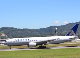 United vai deixar alguns Boeing 777 no chão até o próximo ano