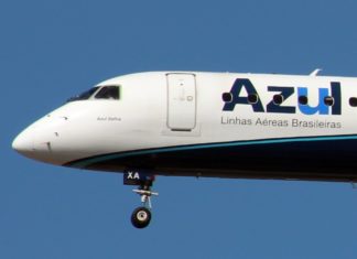 Azul faz acordo para adquirir slots e aviões da Avianca Brasil