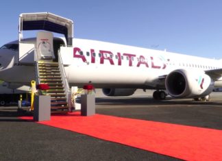 Airitaly recebe seu primeiro Boeing 737-MAX 8