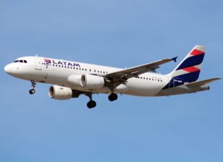 Latam Airlines Brasil tem ponte-aérea 100% com internet a bordo Latam Airlines Brasil - Airbus A320