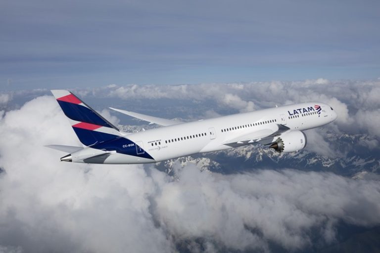 Latam estreia Wi-Fi em voos de longa distância com Boeing 787-9