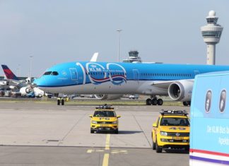 KLM recebe Boeing 787-10 Dreamliner com pintura especial dos 100 anos da empresa