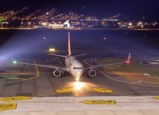 Voo inaugural da Gol é recebido com batismo especial em Florianópolis