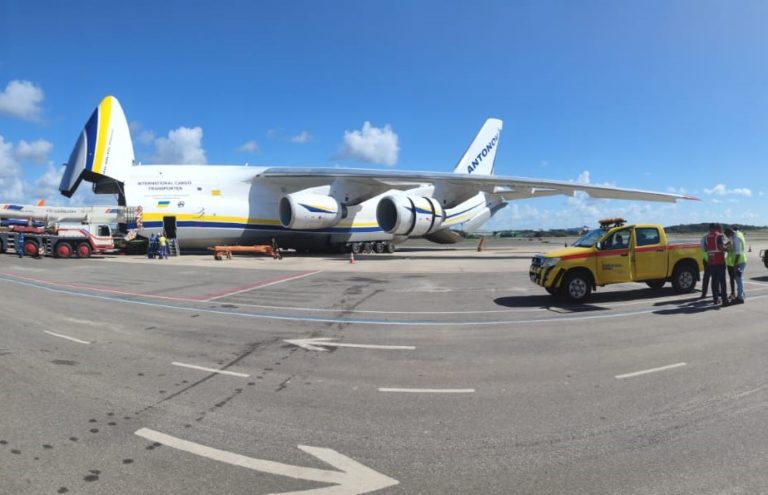 Salvador recebe pouso de gigante cargueiro russo