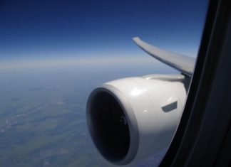 Pode-se ou não se contaminar com Covid-19 no avião?