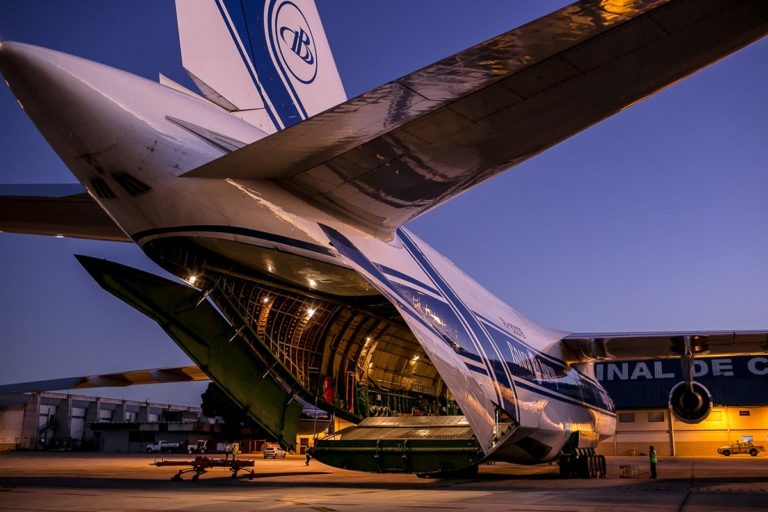 Volga Dnepr volta a operar no Galeão