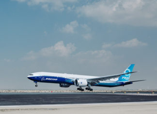 Boeing 777X chega a Dubai para o Dubai Airshow 2021