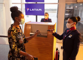 79% dos passageiros da Latam não fazem mais check-in presencial ou online no Brasil
