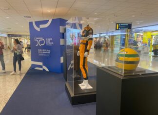 Aeroporto de Viracopos recebe exposição sobre os 50 anos do GP Brasil de F1