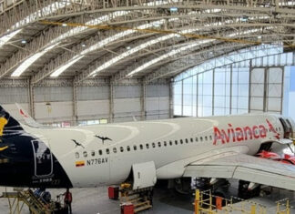 Avianca apresenta mais uma aeronave retrô