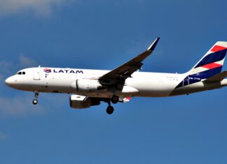 Latam contratará mais de 150 copilotos no Brasil
