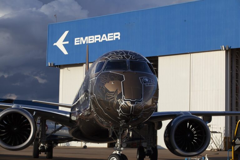 Embraer assina Memorando de Entendimento para ampliar cooperação com Centro de Serviços Autorizado nas Filipinas