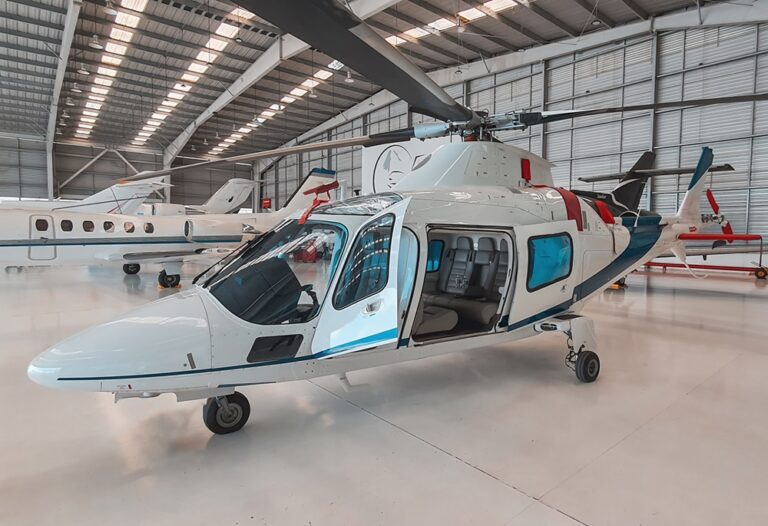 Flapper realiza 40 pousos e decolagens de helicóptero durante o The Town