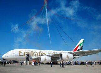 Frota de A380 da Emirates recebe investimentos significativos com pedidos no Dubai Airshow 2023