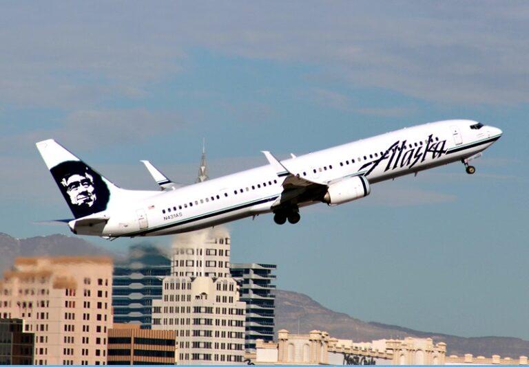 Alaska Air Group conclui aquisição da Hawaiian Airlines